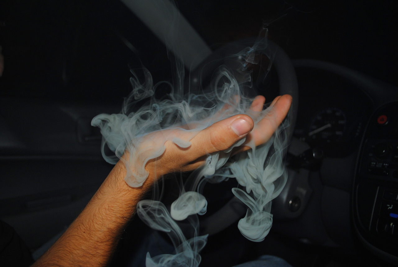 Дым в салоне автомобиля