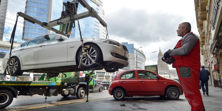 Как эвакуировать брошенный автомобиль